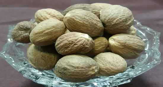 جوز هندی در قورمه سبزی نی نی سایت ؛ طرز استفاده از جوز هندی در قورمه سبزی
