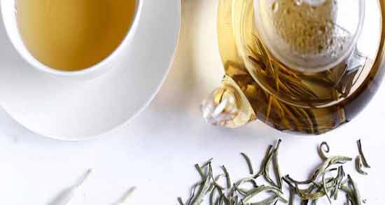 خاصیت چای سفید برای معده ؛ فواید خوردن چای سفید برای سلامت معده