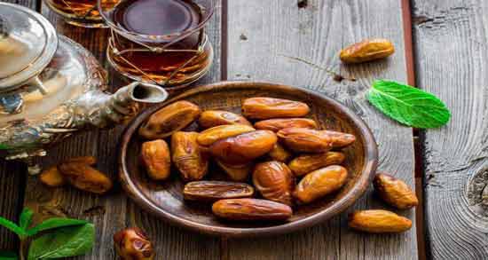 خرما بعد از تمرین بدنسازی ؛ افزایش حجم عضلات بدنسازان با خوردن خرما