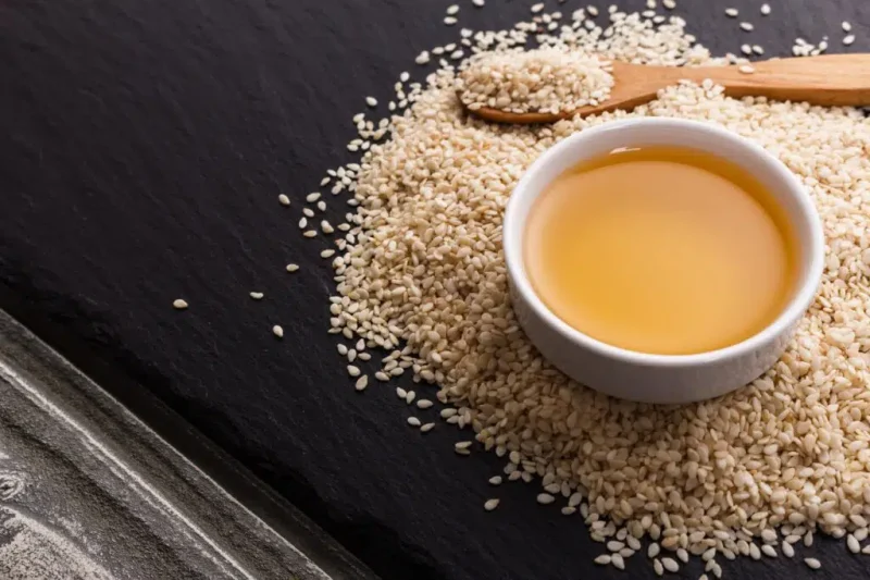 خواص روغن کنجد و 10 فایده شگفت انگیز برای سلامت بدن