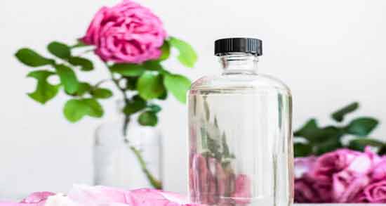 خواص گلاب برای پوست قبل از خواب نی نی سایت ؛ شادابی پوست با مصرف گلاب