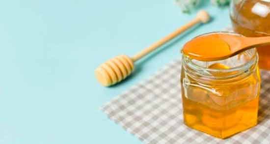 خوردن عسل قبل از خواب برای معده ؛ درمان بیماری های معده با خوردن عسل قبل از خواب