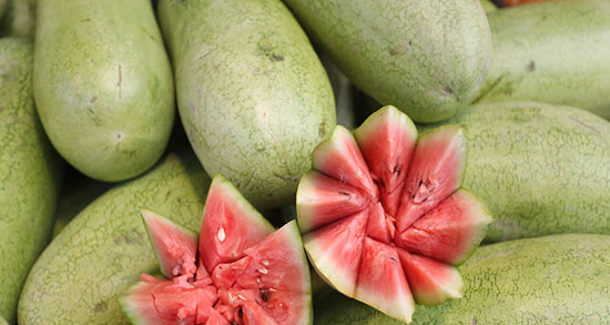 خوردن هندوانه در بارداری و زیبایی جنین ؛ ایا هندوانه جنین را زیبا میکند