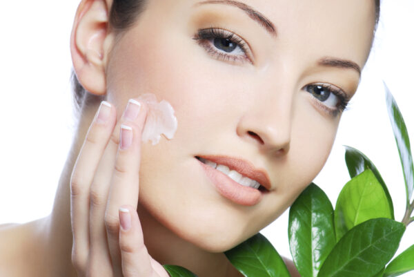 داشتن پوست صاف + 25 توصیه از متخصصان برای داشتن پوستی عالی و شفاف