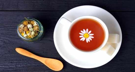 دمنوش بابونه برای پریودی نی نی سایت ؛ خواص و مضرات خوردن دمنوش بابونه در پریودی