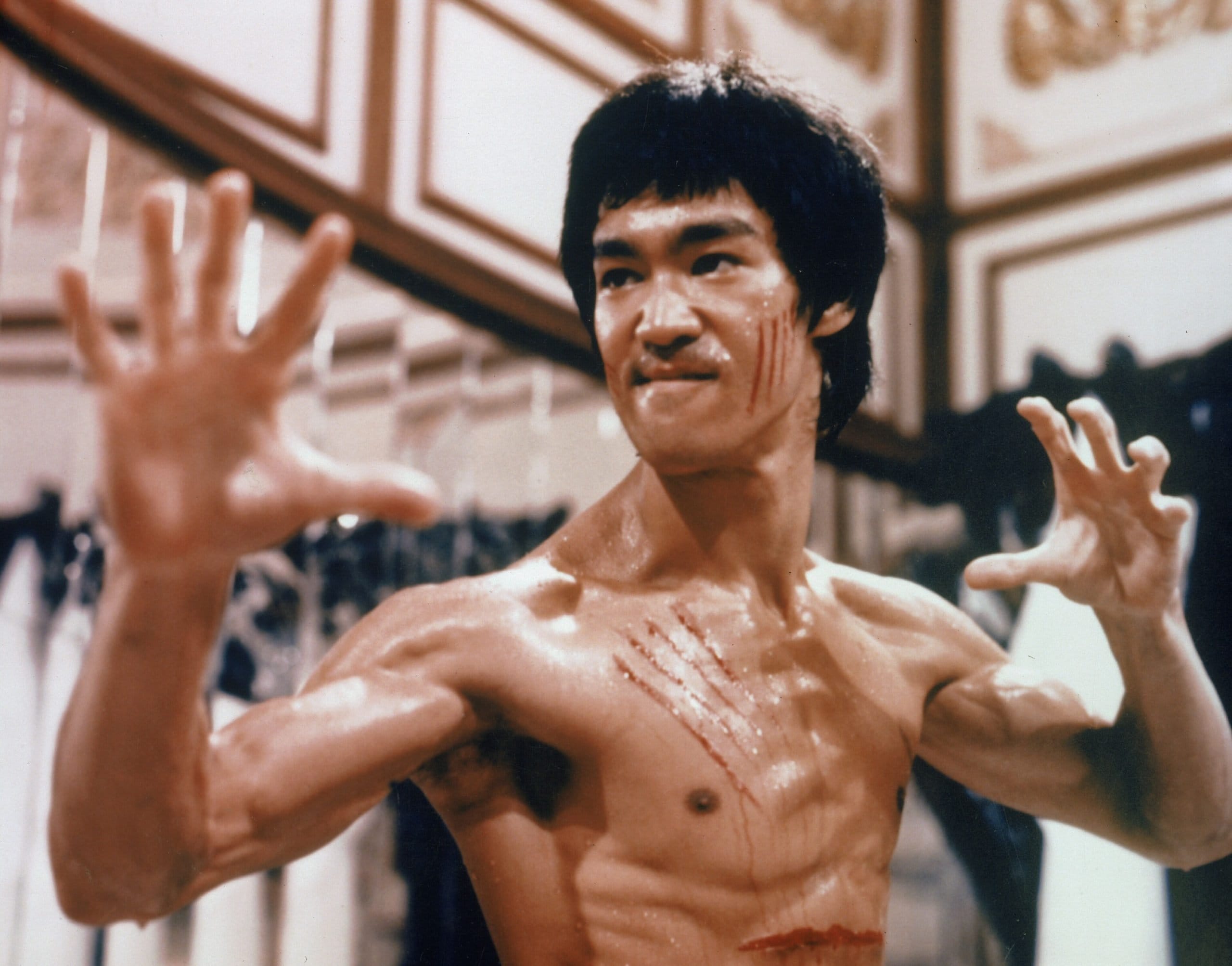 سخنان فلسفی بروس لی + متن و جملات بسیار زیبا و ناب از استاد رزمی Bruce Lee