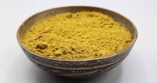طرز استفاده از حنای بی رنگ برای مو ؛ نحوه صحیح استفاده از حنای بی رنگ برای مو