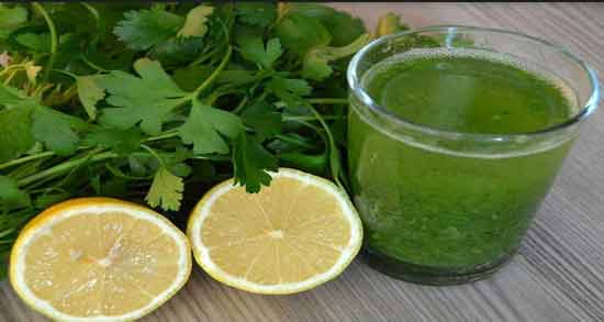 طرز تهیه اب جعفری برای پوست ؛ آموزش درست کردن اب جعفری برای پوست