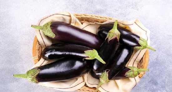 طرز پوست کندن بادمجان ؛ روش صحیح پوست گرفتن بادمجان