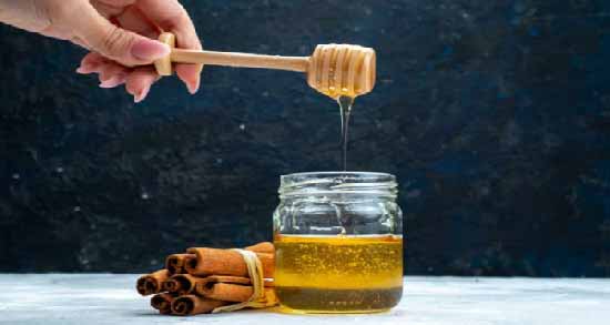 عسل برای کراتین بالا ؛ فواید و مضرات خوردن عسل برای کراتین خون