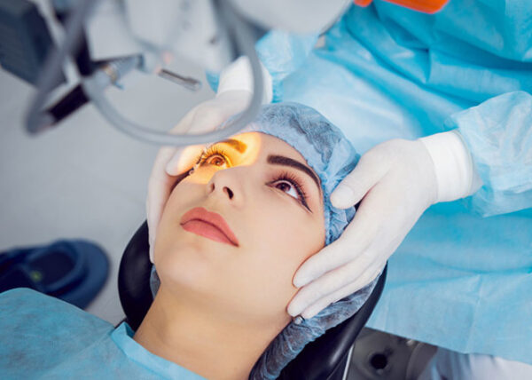 عمل لازک چشم چه مزایای و عوارضی دارد و چگونه انجام می شود؟
