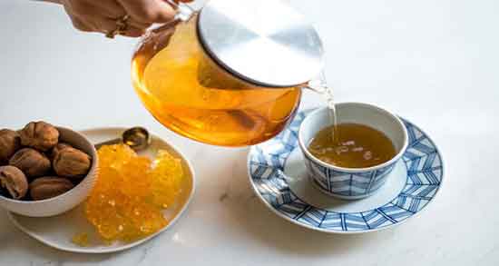 فواید دمنوش گل گاوزبان و به لیمو ؛ درمان سرماخوردگی با مصرف دمنوش گل گاوزبان و به لیمو