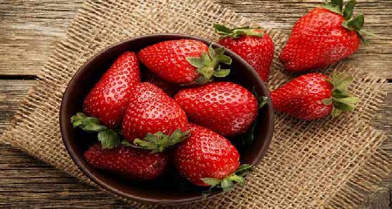 ماسک توت فرنگی برای سفید شدن پوست ؛ روش استفاده از ماسک توت فرنگی برای روشن شدن پوست