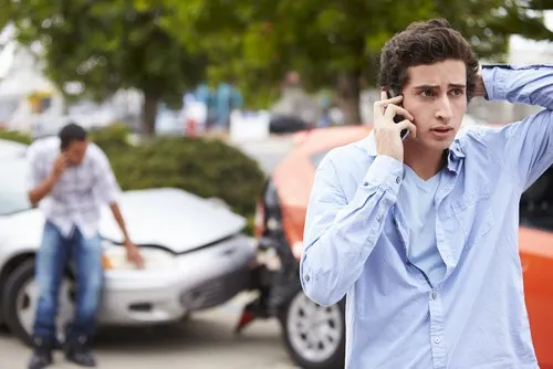 متن درباره تصادف؛ شعر جالب و جملات درباره تصادف کردن