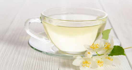 مصرف چای سفید در دوران شیردهی ؛ تاثیر خوردن چای سفید برای شیر مادر