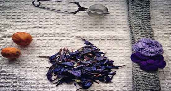 مضرات دمنوش گل گاوزبان و سنبل الطیب ؛ نوشیدن دمنوش گل گاوزبان و سنبل الطیب چه ضرری برای بدن دارد