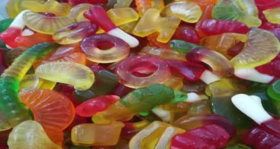 مضرات پاستیل نوشابه ای ؛ آشنایی با عوارض و مضرات خوردن پاستیل نوشابه ای