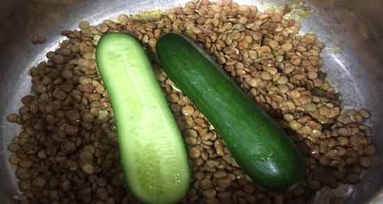 نحوه گرفتن نفخ حبوبات با خیار ؛ روش استفاده از خیار برای گرفتن نفخ حبوبات