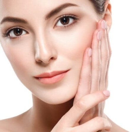 همه چیز درباره کرم مرطوب کننده از مزایا تا عوارض و انواع این محصول
