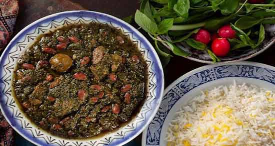 گلاب در قورمه سبزی ؛ آیا می توان در قورمه سبزی گلاب ریخت