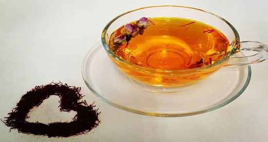 گلاب و زعفران برای پریودی ؛ کاهش درد های پریودی با خوردن گلاب و زعفران