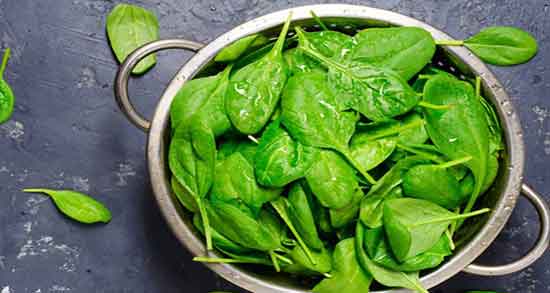 آب اسفناج برای مو ؛ دستور استفاده از اب اسفناج برای تقویت ریشه مو