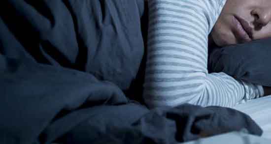 تعبیر خواب بلعیده شدن توسط شیر ، معنی بلعیده شدن توسط شیر در خواب چیست