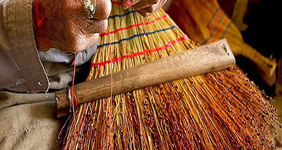 تعبیر خواب جارو دستی چوبی ، معنی دیدن جارو دستی چوبی در خواب