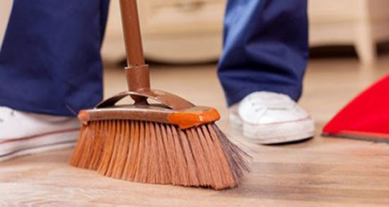 تعبیر خواب جارو زدن پشت بام ، معنی جارو زدن پشت بام در خواب ما چیست