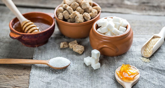 تعبیر خواب قند شکستن چیست ، معنی دیدن قند شکستن در خواب ما چیست