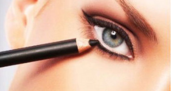 تعبیر خواب مداد چشم ، معنی دیدن مداد چشم در خواب های ما چیست