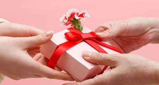 تعبیر خواب هدیه گرفتن از پدر مرده ؛ هدیه گرفتن از پدر زنده و پول گرفتن از پدر مرده
