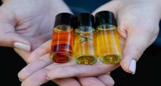 خواص روغن عقرب برای صورت و درمان جوش صورت با استفاده از روغن عقرب خواص روغن عقرب برای صورت ؛ درمان جوش صورت با استفاده از روغن عقرب