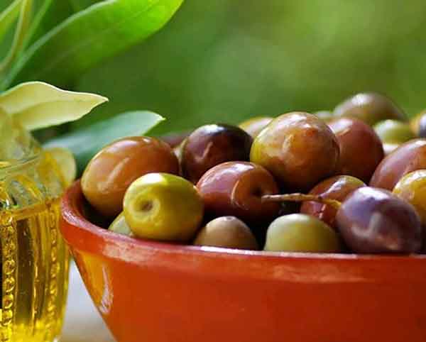 خواص عناب برای مردان خواص روغن هسته عناب خواص عناب برای زنان خواص عناب خشک طریقه مصرف عناب خشک مضرات عناب خواص عناب برای لاغری طرز مصرف عناب