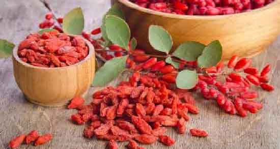 دمنوش زرشک برای پریود شدن ؛ فواید و مضرات مصرف دمنوش زرشک برای پریودی