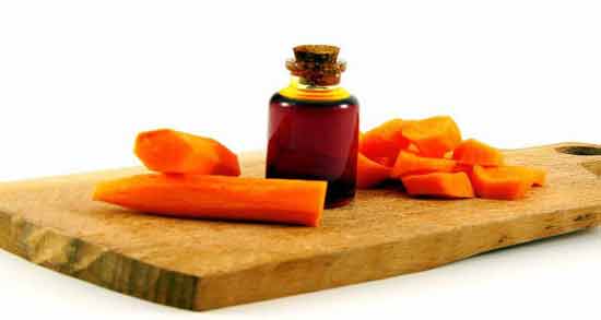 روغن هویج برای دور چشم ؛ تاثیر استفاده از روغن هویج برای درمان سیاهی دور چشم