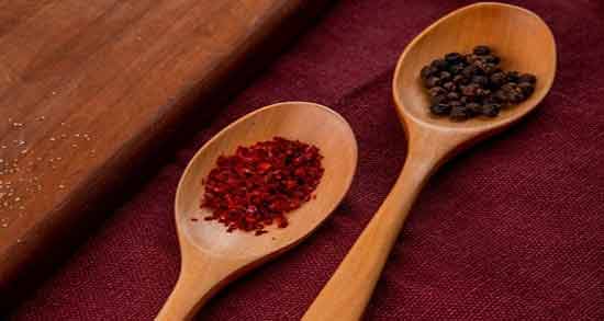 سماق قهوه ای بهتر است یا قرمز ؛ کدام خاصیت بیشتری دارد؟