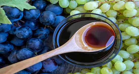 سه شیره در یخچال نگهداری کنیم ؛ طریقه نگهداری شیره انگور در یخچال