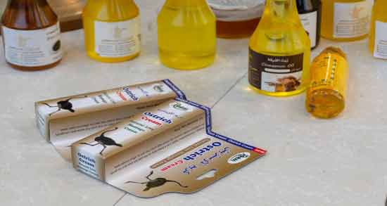 طرز استفاده از روغن شترمرغ برای مو ؛ نحوه صحیح استفاده از روغن شترمرغ برای مو