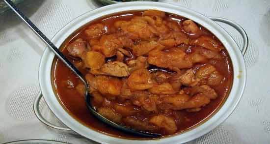 طرز تهیه آلو بخارا با مرغ ؛ آموزش درست کردن مرغ خوشمزه با آلو بخارا