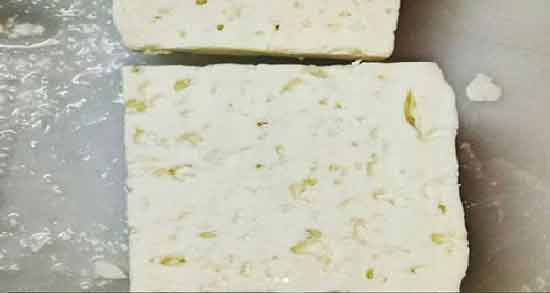 طرز تهیه پنیر گوسفندی در منزل ؛ روشی ساده برای درست کردن پنیر گوسفندی در منزل