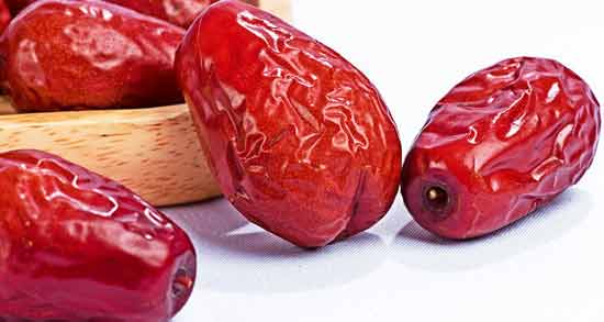 عناب برای عروس هلندی ؛ آیا میتوان به عروس هلندی عناب داد؟