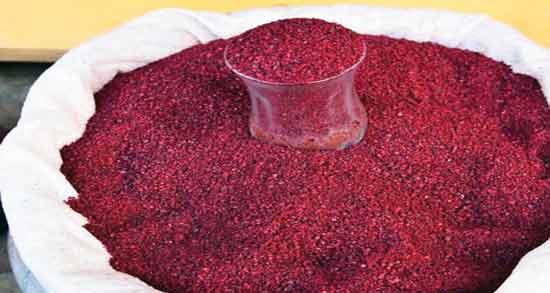عوارض سماق قرمز ؛ بررسی عوارض و مضرات مصرف سماق قرمز