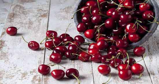 عوارض چای آلبالو در بارداری ؛ استفاده از چای آلبالو چه عوارضی برای زن باردار دارد؟