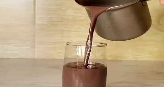 فواید شیر کاکائو برای زنان باردار ؛ درمان کم خونی زنان باردار با خوردن شیر کاکائو