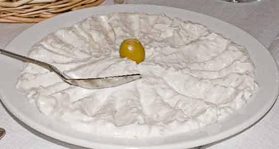 ماست موسیر با موسیر خشک ؛ آموزش درست کردن ماست موسیر با استفاده از موسیر خشک شده