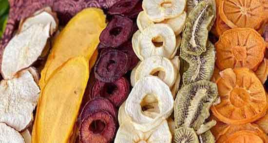 مضرات میوه خشک صنعتی ؛ عوارض استفاده از میوه خشک صنعتی چیه