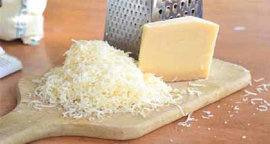مضرات پنیر پیتزا ؛ همه چیز درباره عوارض و مضرات مصرف پنیر پیتزا