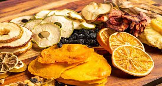 میوه خشک در بارداری ؛ ایا مصرف میوه خشک برای زنان باردار مفید است