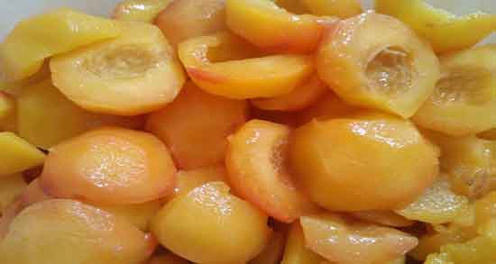 کمپوت هلو برای کودک ؛ تاثیر دادن کمپوت هلو برای تقویت حافظه کودکان